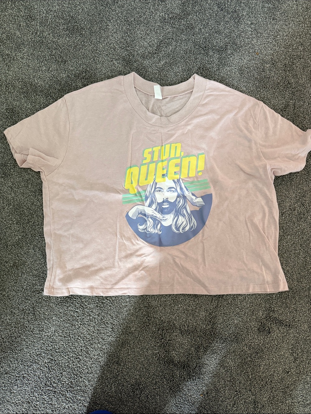 Jonathan Van Ness Stun Queen! Graphic Crop Tee - Dusty Pink